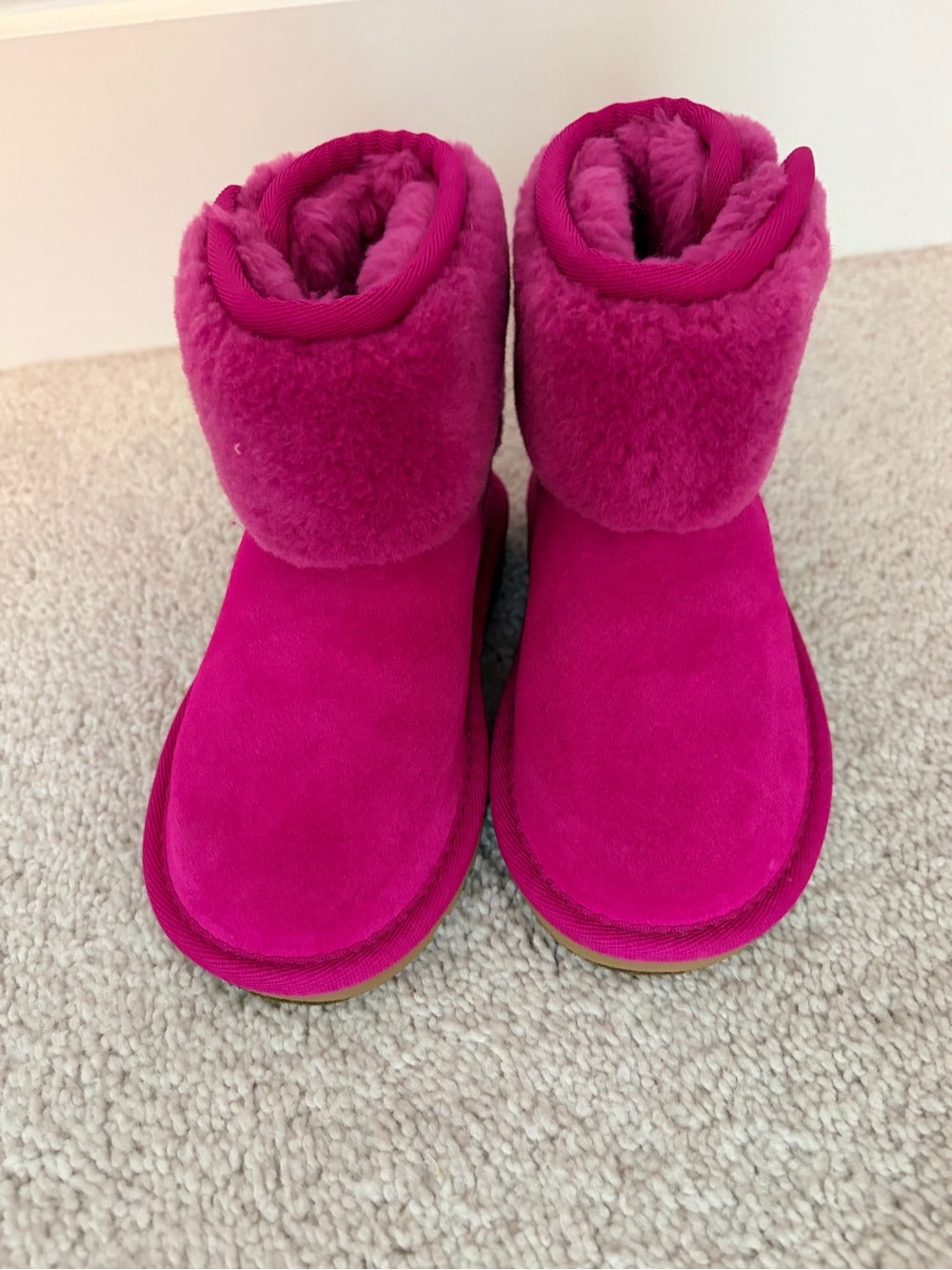 Kids Fuchsia Cozy UGGS